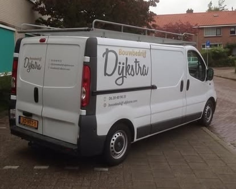 Bedrijfsbus van Bouwbedrijf Dijkstra